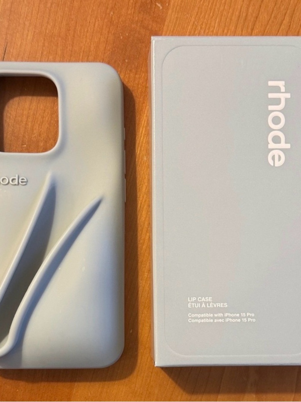 RHODE Lip Case for iPhone 15 Pro - Light grey